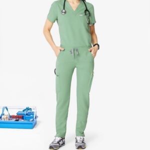 Figs XXS jade scrub set *limited edition*